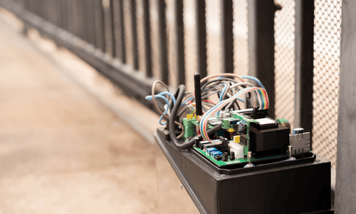 Vous cherchez un professionnel pour la motorisation de votre portail ? Faites appel à l'entreprise Hervé-Pierre Électricité pour votre projet de motorisation de portail à La Rochelle